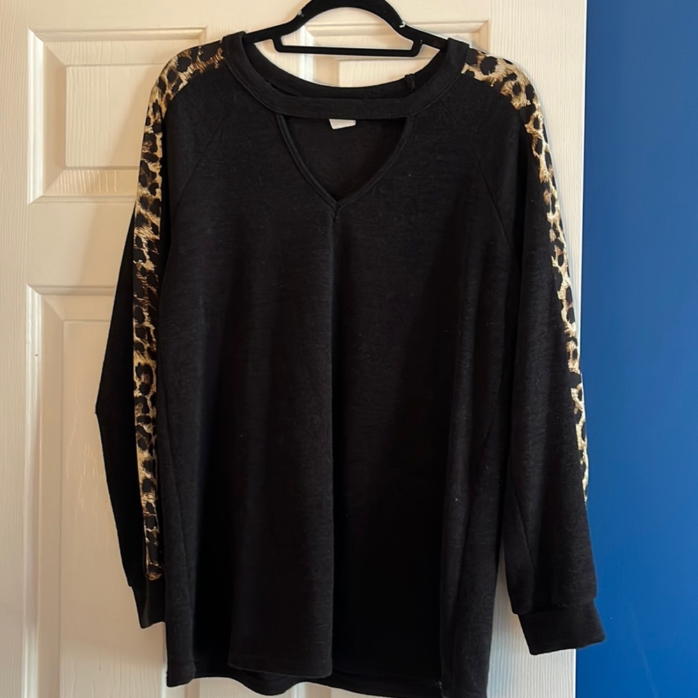 Black long sleeve with leopard detail sleeves